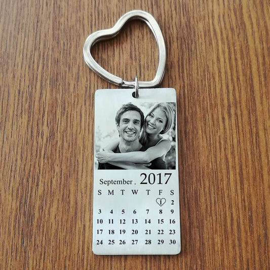 Customized Stainless Steel Photo Calendar Keychain 