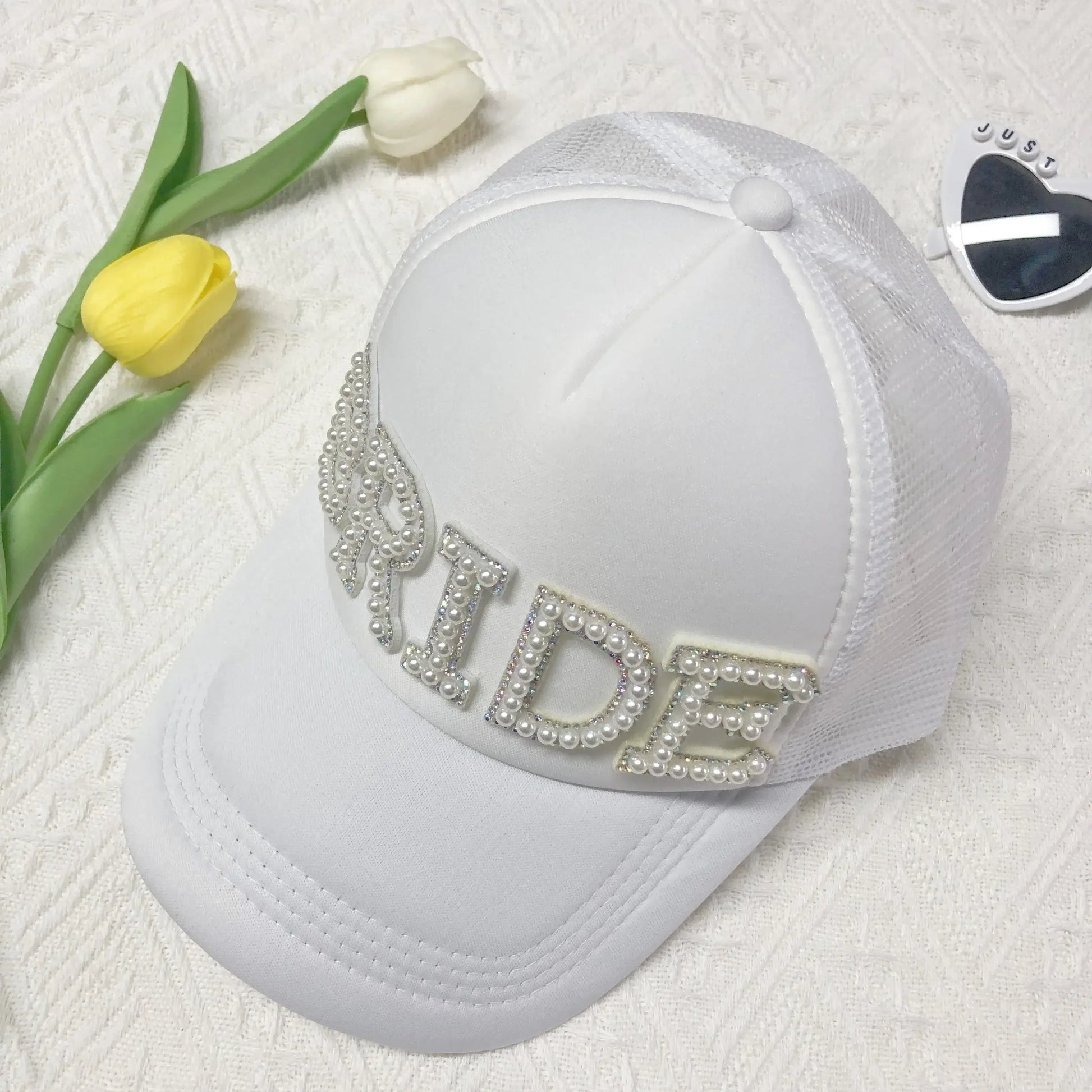 White BRIDE/MRS Faux Pearl Letters Baseball Cap